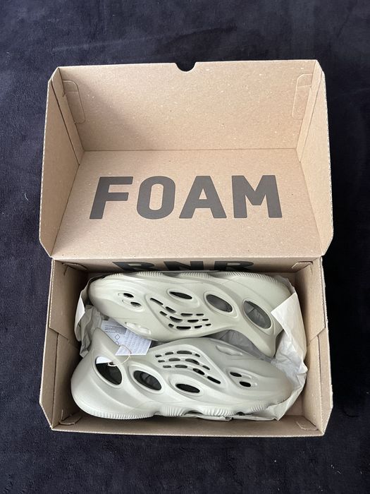 Yeezy Foam Runner Stone salt r.44,5