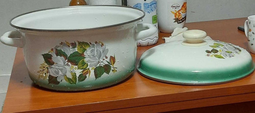 Посуд Кухонне приладдя Кастрюля