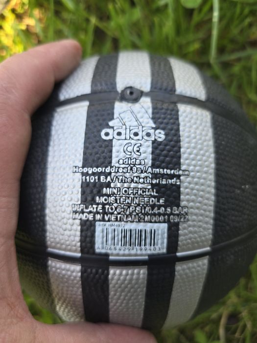 Баскетбольний м'яч adidas 3 Stripes Rubber Mini HM4972