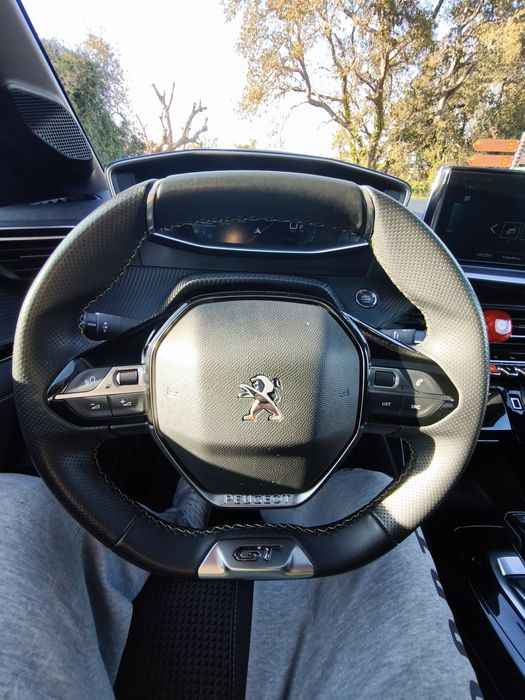 Peugeot e-208 GT 50 kWh