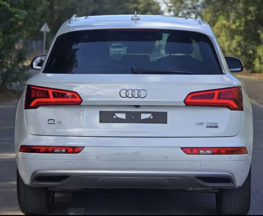 2020 Audi Q5 Premium Plus