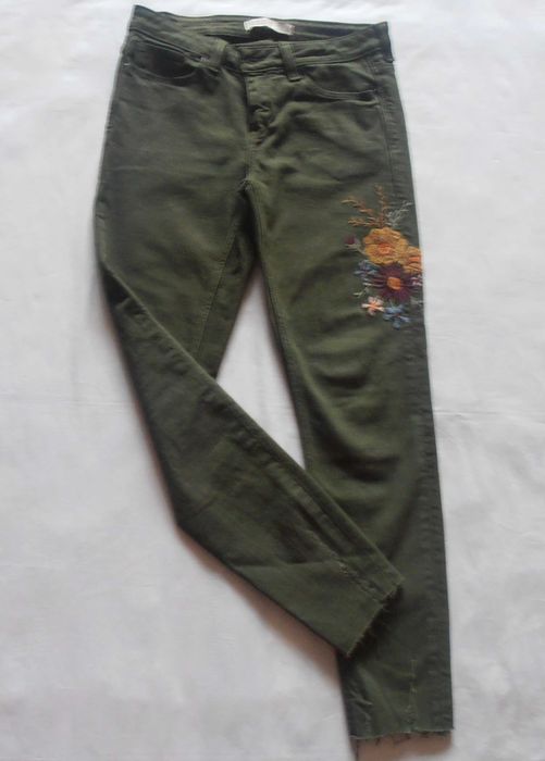 Джинси  Basic Denim від Зара Zarа з вишивкою розмір EUR 36