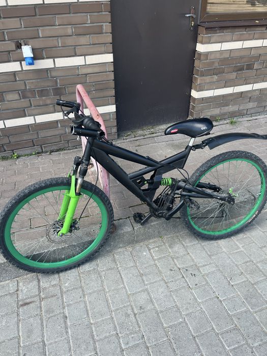 Гірський велосипед МТВ з 26 колесами Пружинна підвіска. Армотизатор.