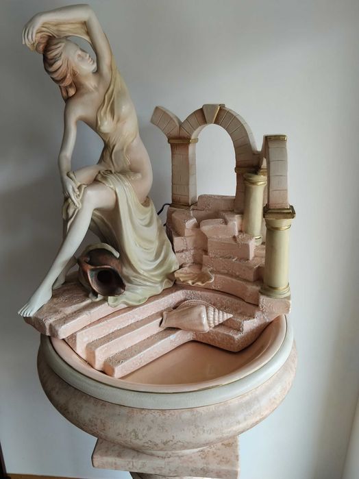 Porcelain Fountain (Fountain in Working Condition)468164301921996800
