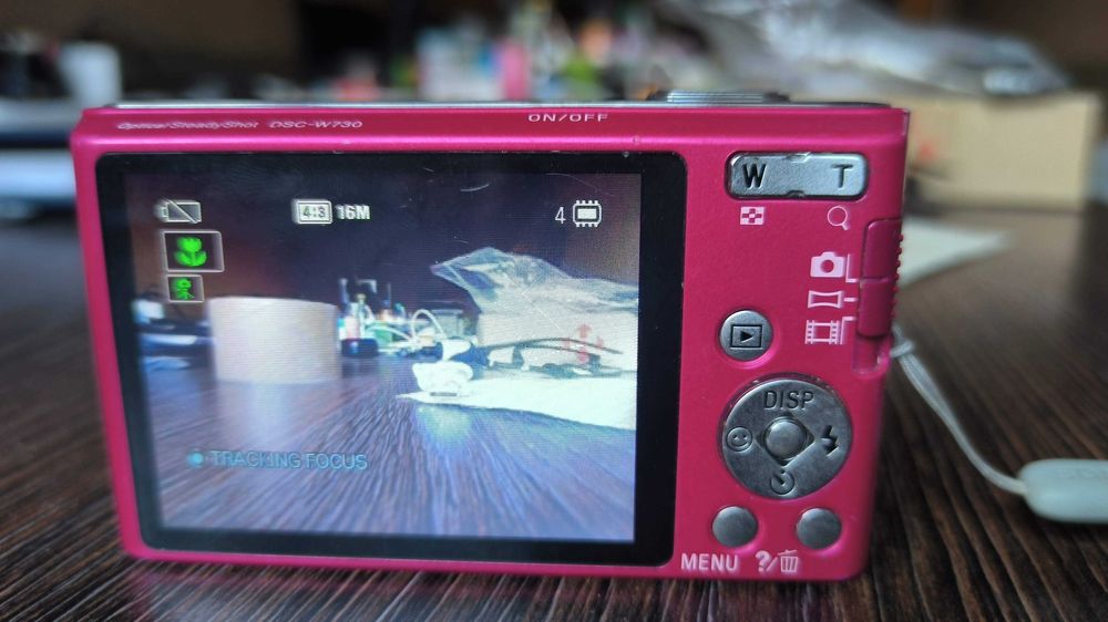 Продам фотоаппарат Sony W730