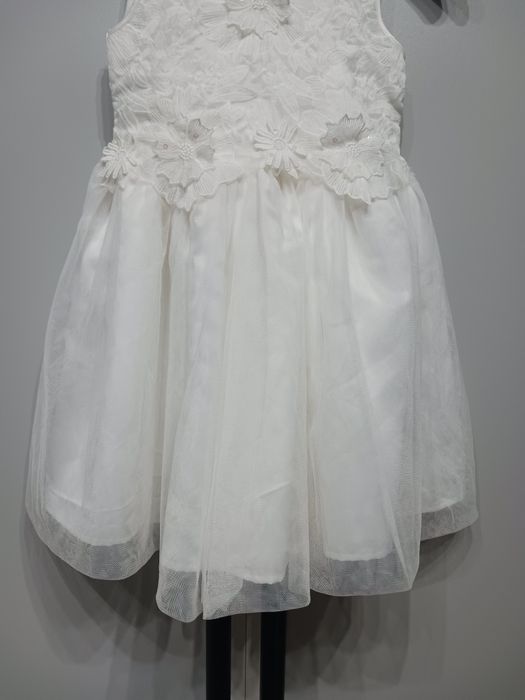 Sukienka okolicznościowa rozm. 134 / nowa