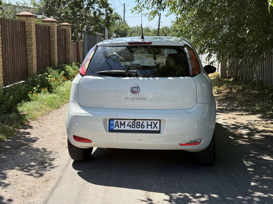 Fiat Grande Punto 2012 VIN ZFA19900001907144 фото оголошення 5 з 8