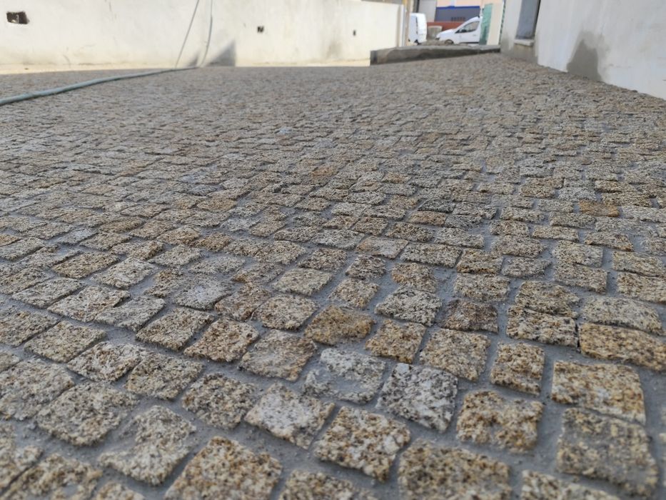 Pavimento em calçada natural