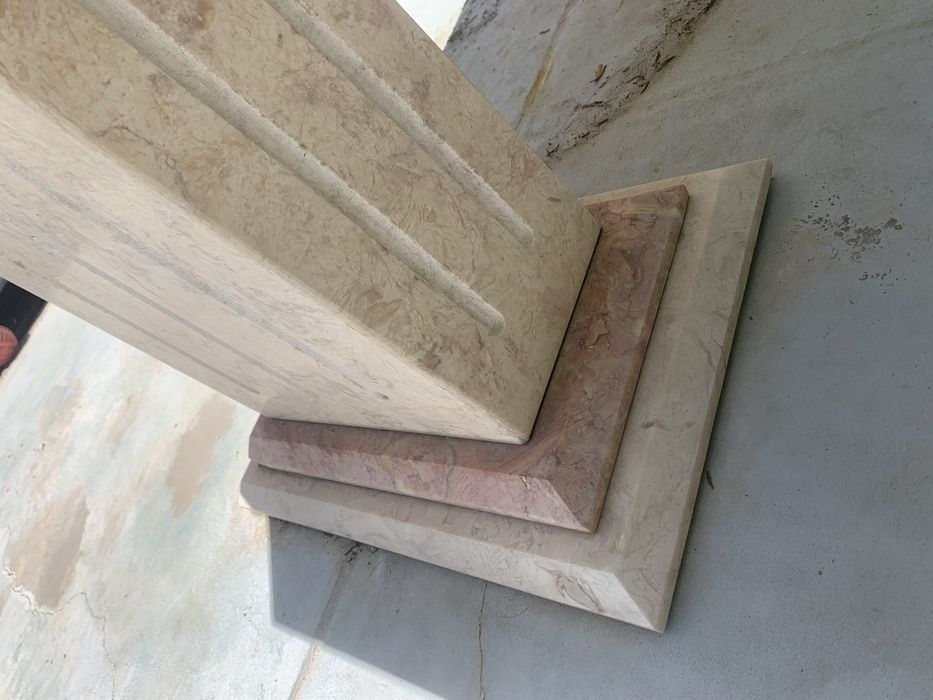 Mesa em Marmore em excelente estado!