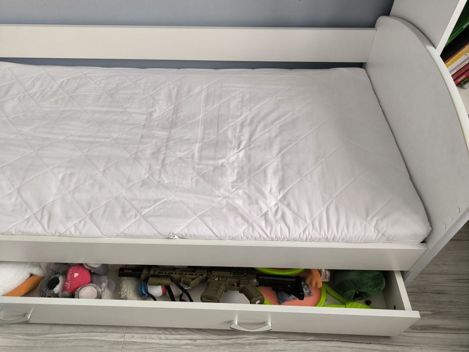Łóżko dziecięce 160x80 używane, materac, szuflada