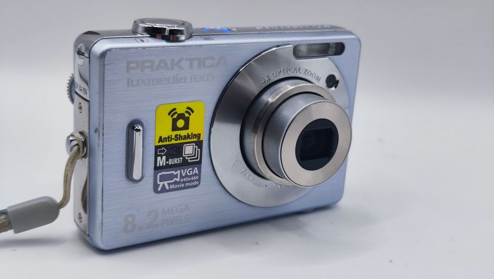 Retro aparat cyfrowy Praktica Luxmedia 8303- super stan-- Old Pixel