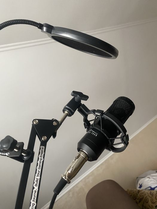 Продам студійний мікрофон media tech