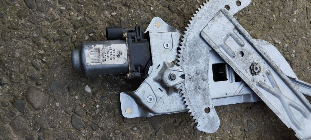 Mechanizm podnoszenia szyby