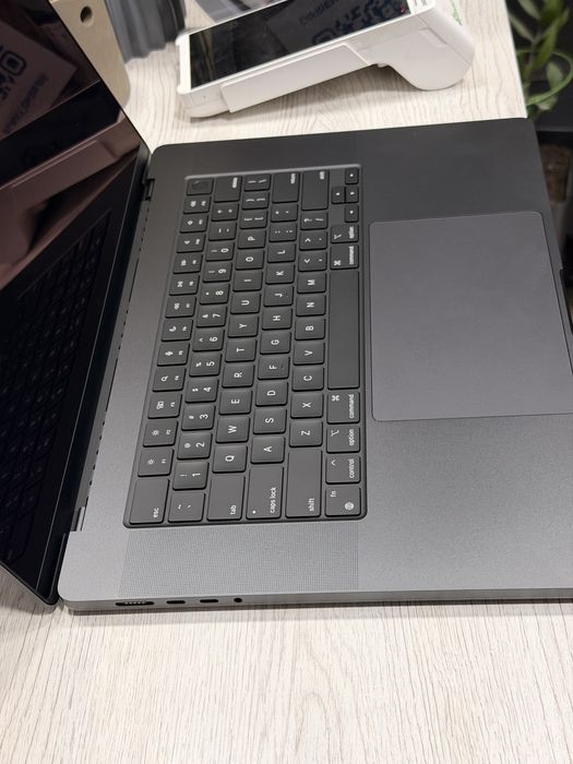 Open box MacBook Pro 16" M4 Pro 24/512gb Space Black 4CPU 20GPU (MX2X3) 2024