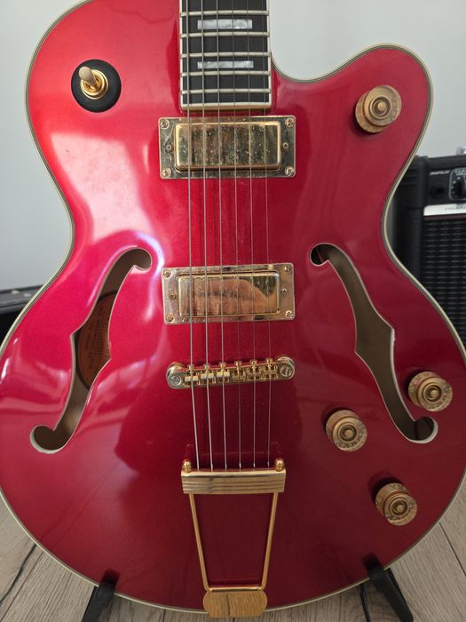 Epiphone Uptown Kat + hard case Epiphone + Peavey Blazer 158