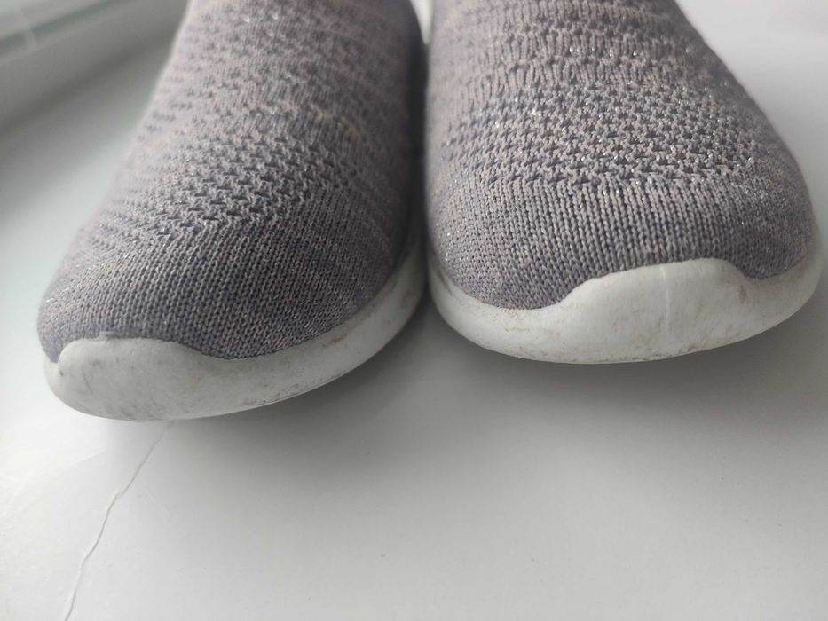 кросівки, мокасіни, кеди для дівчинки р.30