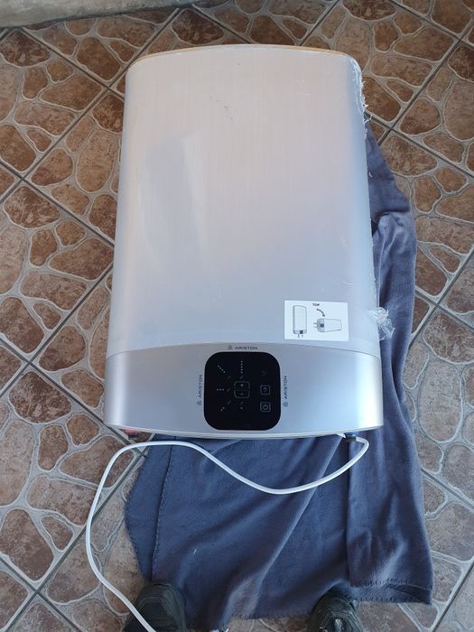 Elektryczny Podgrzewacz wody Ariston Vls 50