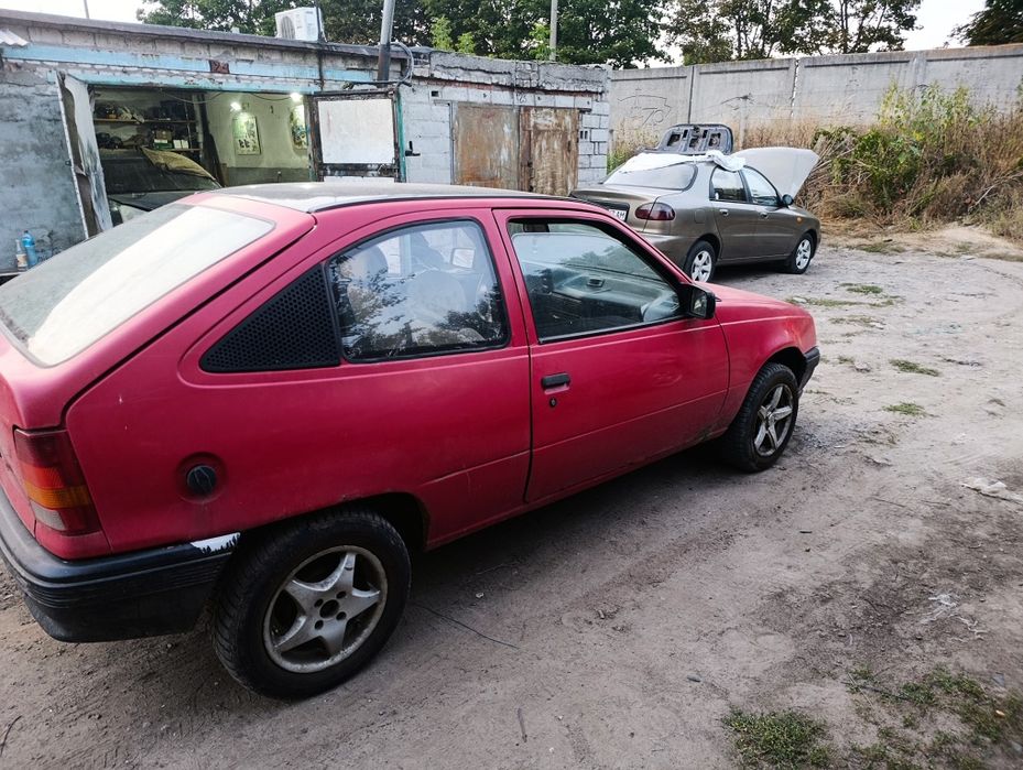 Opel Kadett — 1.5 шеснарь, автомат