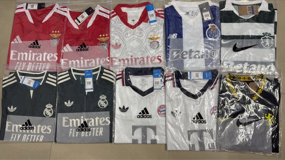 Camisolas de futebol tamanhos M e L