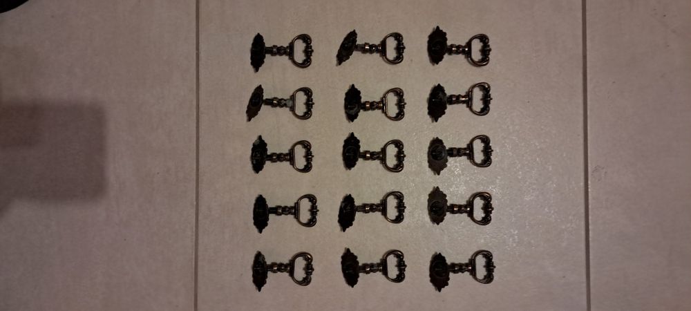 Uchwyt meblowy patynowany brąz