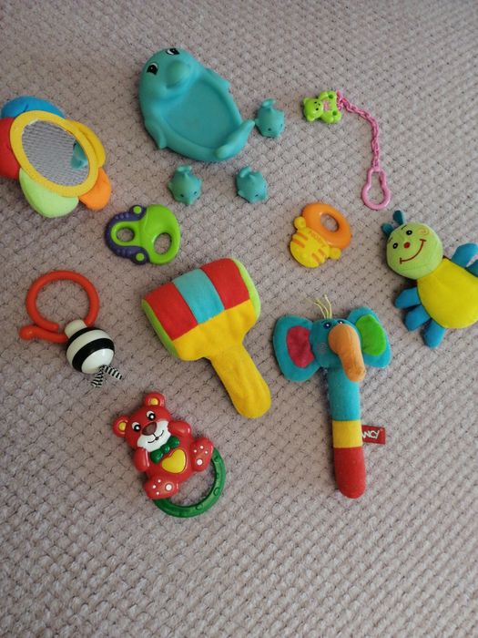 Продаю детские игрушки