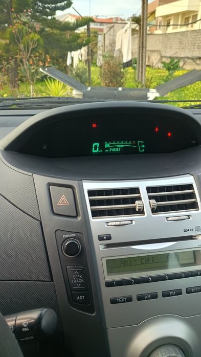 Tayota Yaris 1000VVTI foto 4