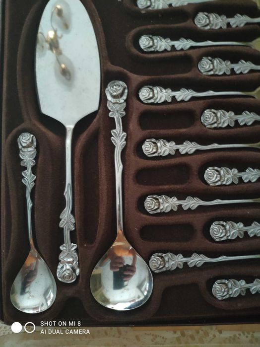 Vendo ou troco conjuto de talheres de chá