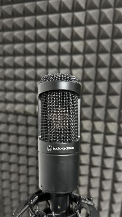 Audio Technica Microphone + Scarlett Solo + Elgato Wave Mic Arm64585266752001120