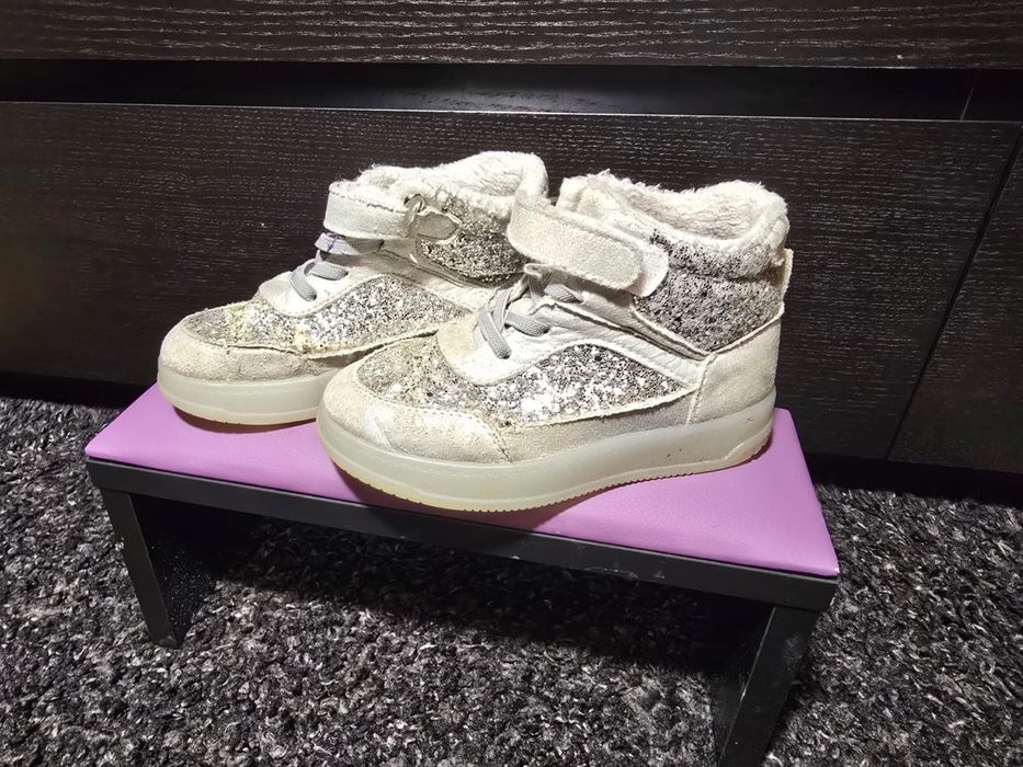 Віддам речі на дівчинку