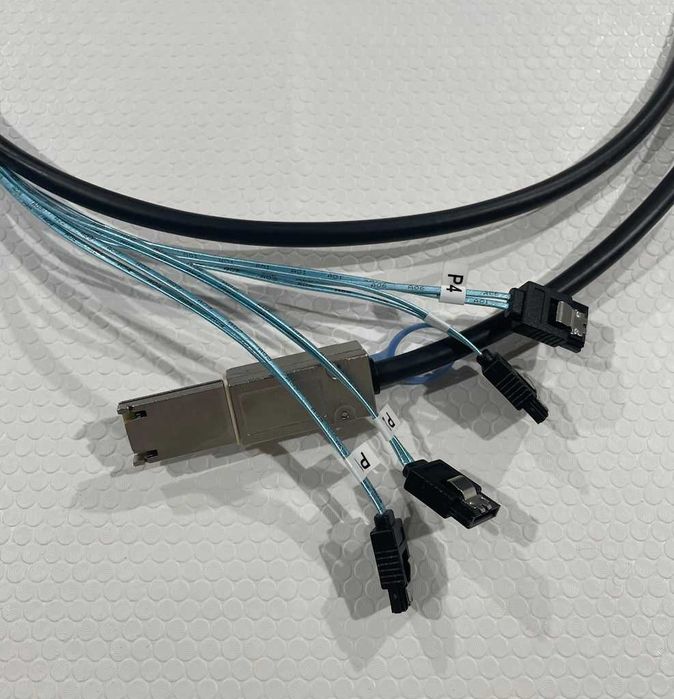 Cabo SAS SFF 8088 para 4 SATA64750891101442121