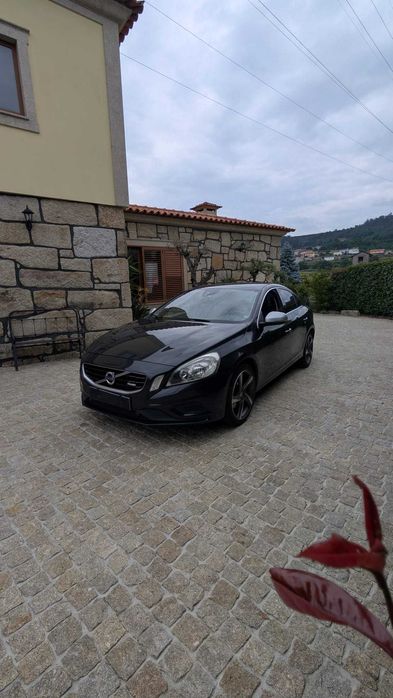 VOLVO S60 R design