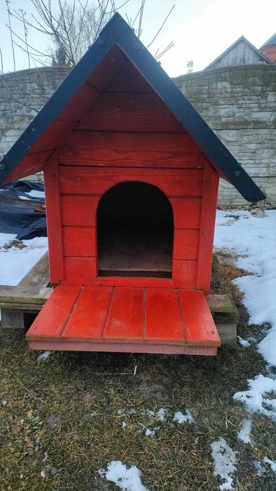 Ocieplona buda dla psa.
