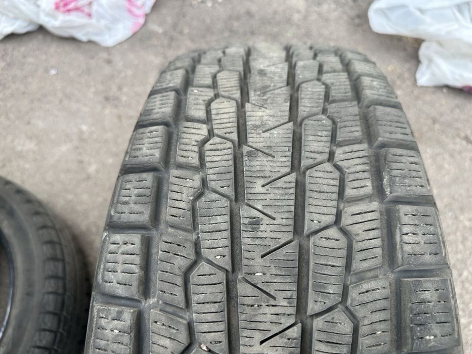 Гума зимова Yokohama 225/55 R19 iceGUARD G075