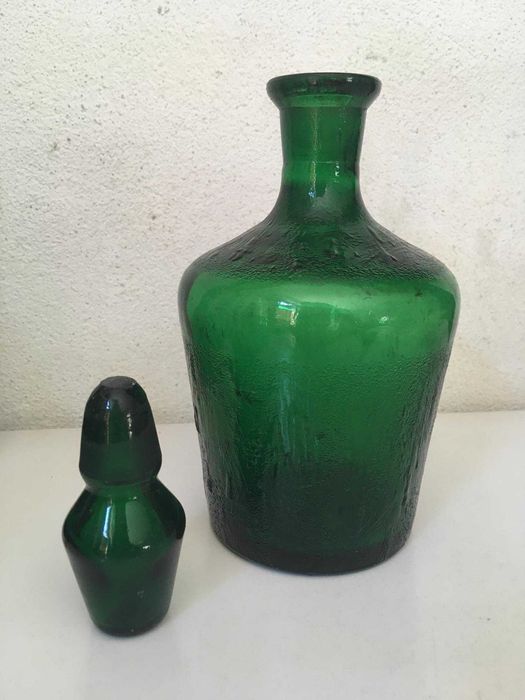 Garrafa Verde com Tampa