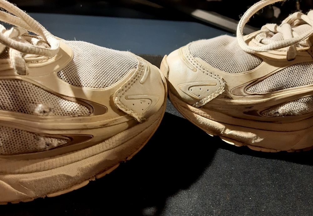 adidas adistar cushion beżowe