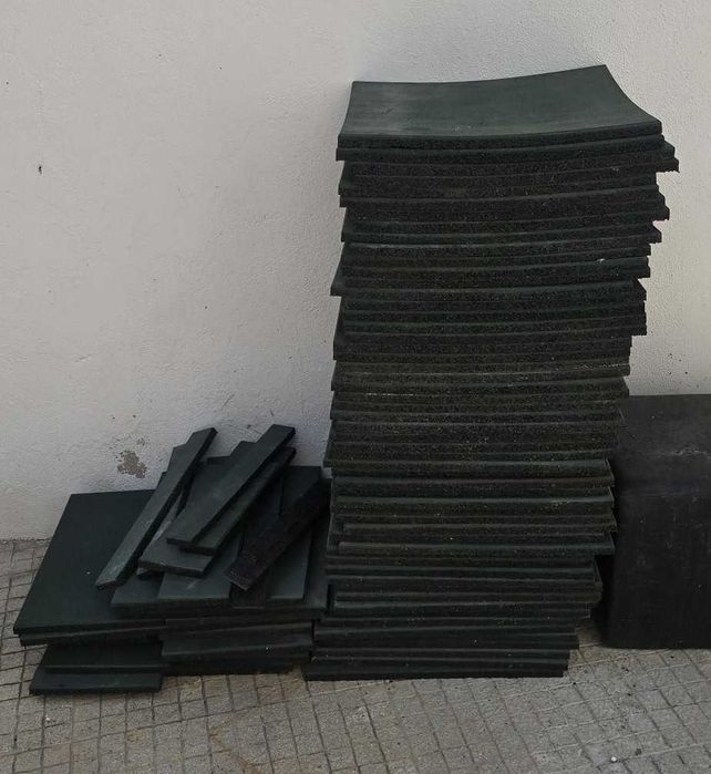 Pavimento Borracha verde 50x50 cm - 57 unidades. Com 20m3 soft floor