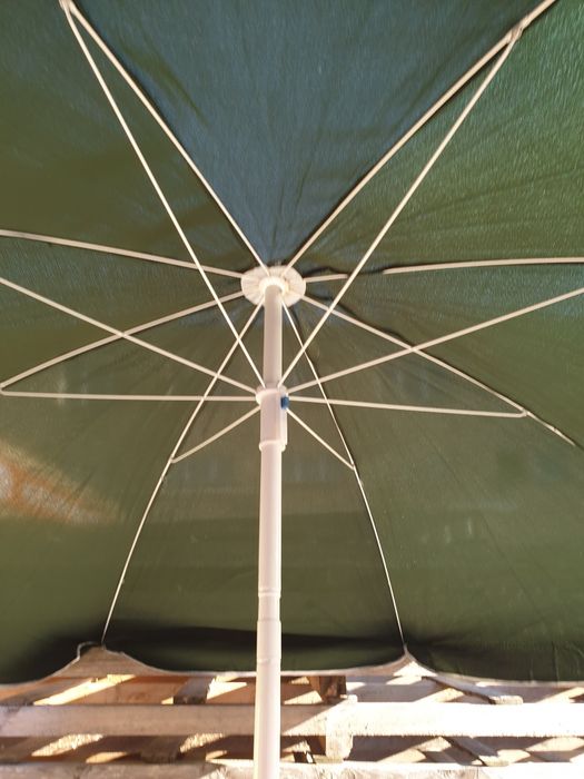 Zielony/Beżowy parasol