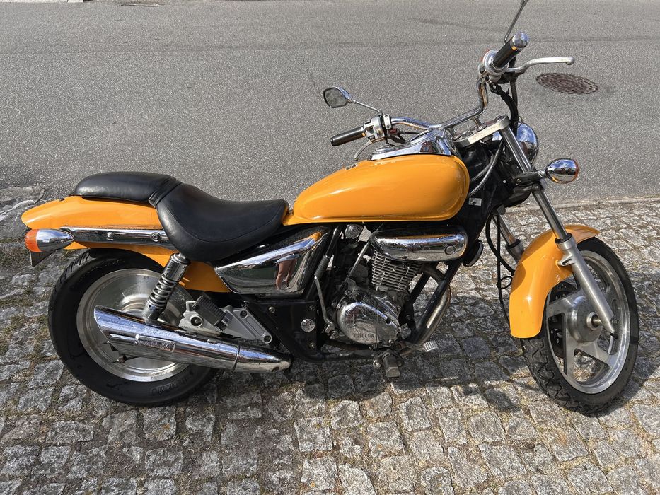 Moto Daelim VT 125