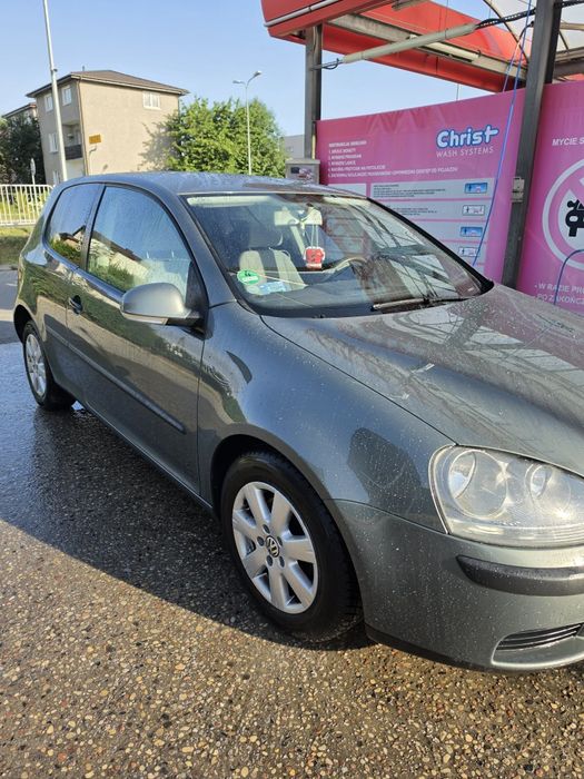 Sprzedam  golfa 5 1.4 gaz