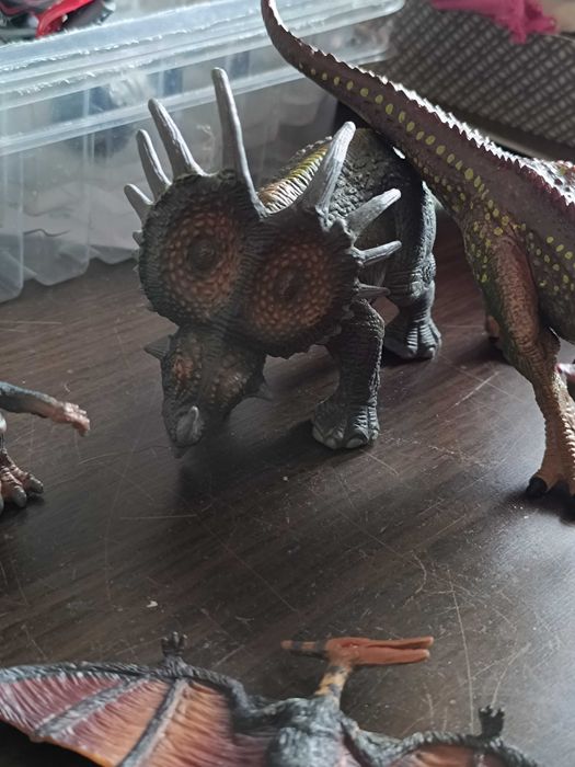 5 Dinossauros de brincar ou coleção
