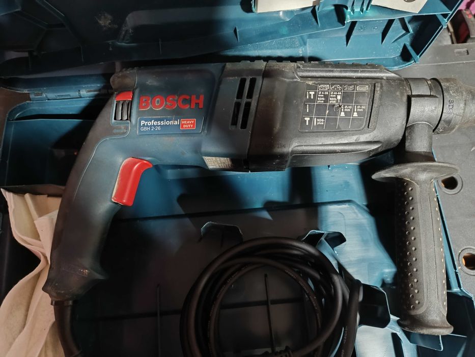 Bosch Professional GBH 2-26  Młot udarowo-obrotowy SDS PLUS