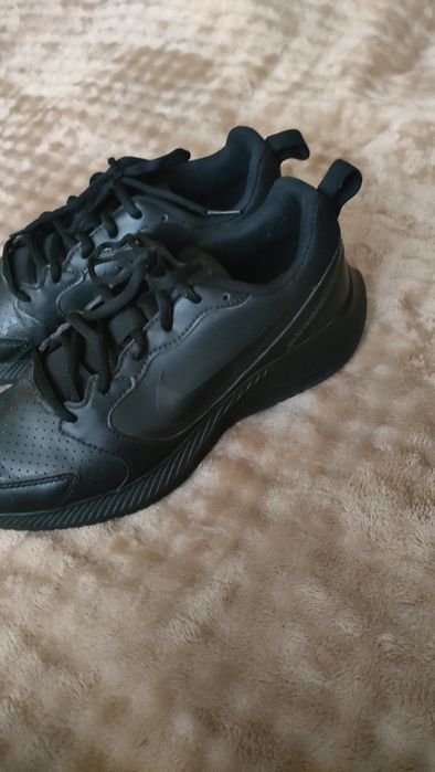 Sneakersy Nike 39, wkładka 25, cm.Całe czarne.