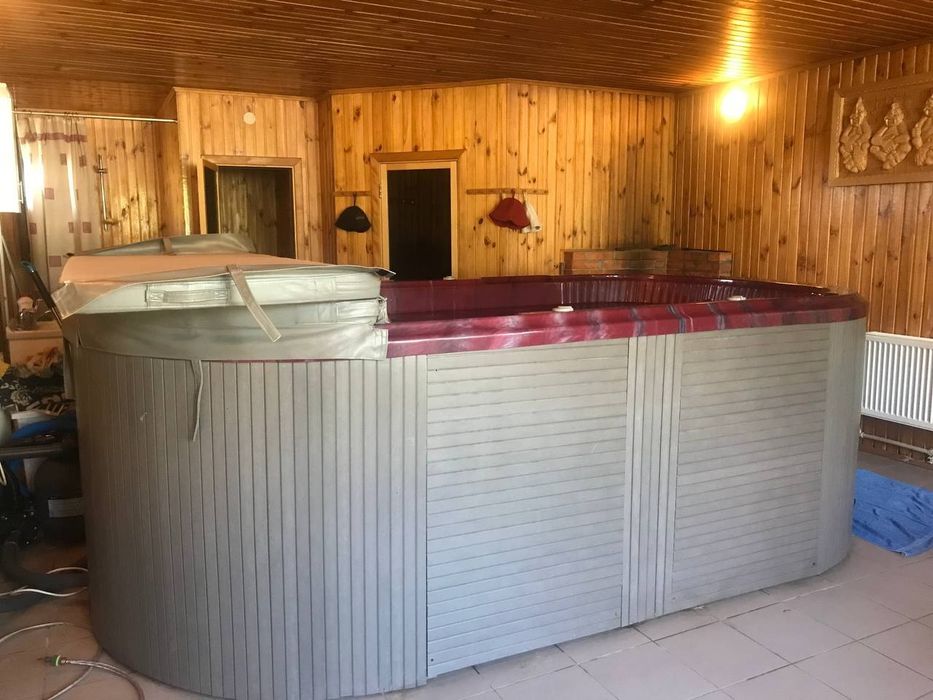 Продається будинок для відпочинку та бізнесу в с.Фастівець
