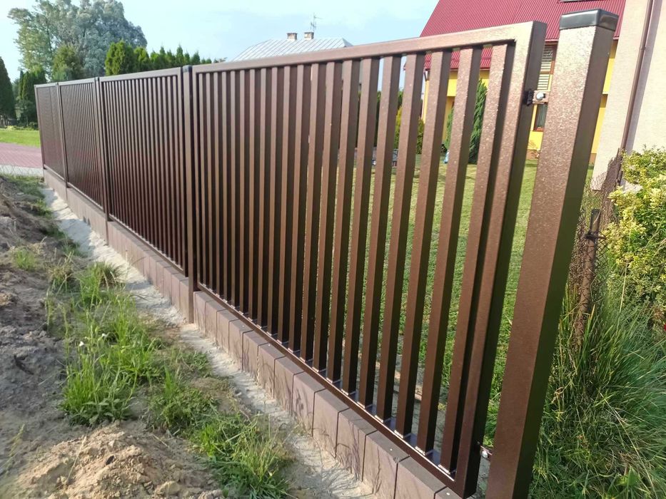 Montaż Ogrodzeń. Balustrady. Ogrodzenia Panelowe.