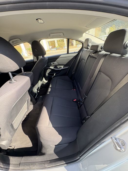 BMW 330e Berlina Corporate Edition