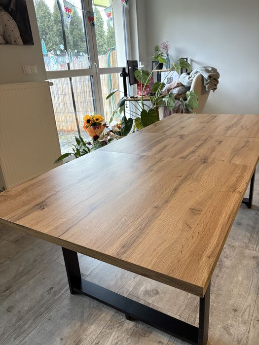Stół drewniany, rozkladany, jadalnia, loft