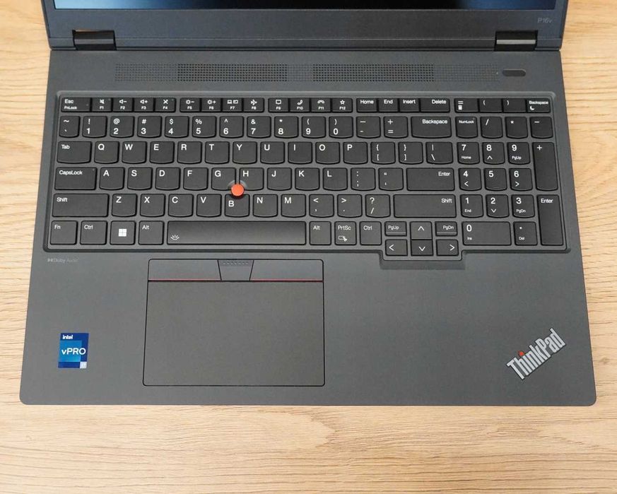 Lenovo ThinkPad P16v, Intel i7, NVIDIA RTX 2000 Ada, 64GB, 1TB SSD