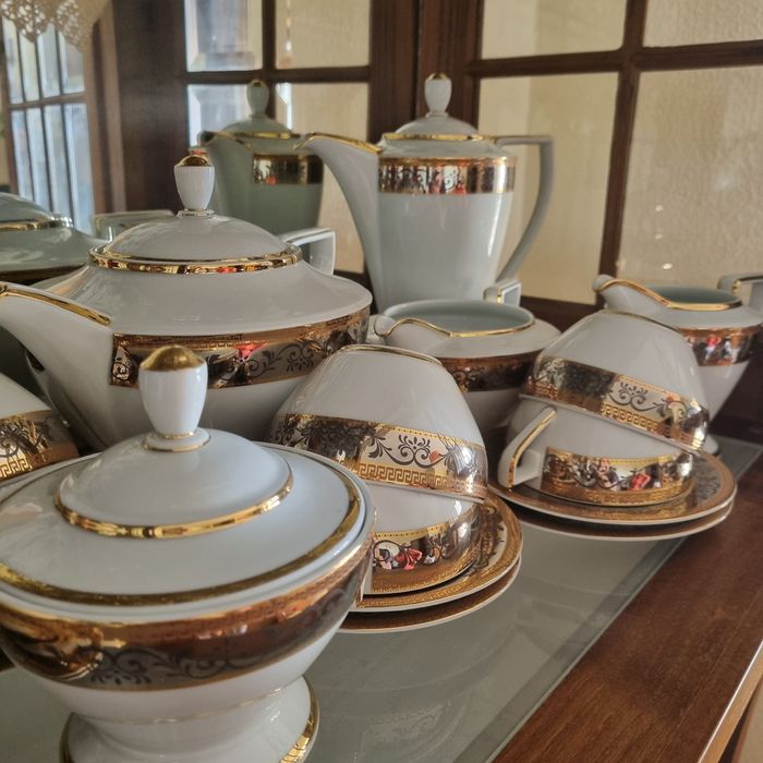 95-Piece Porcelain Tableware Set64752244682753121