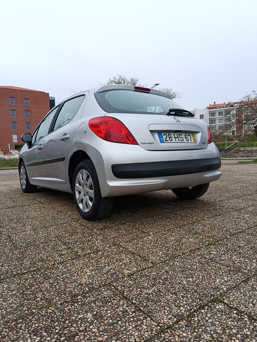 Peugeot 207 1.4i em bom estado !!!