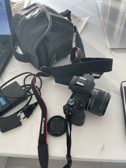 Aparat Canon EOS M50